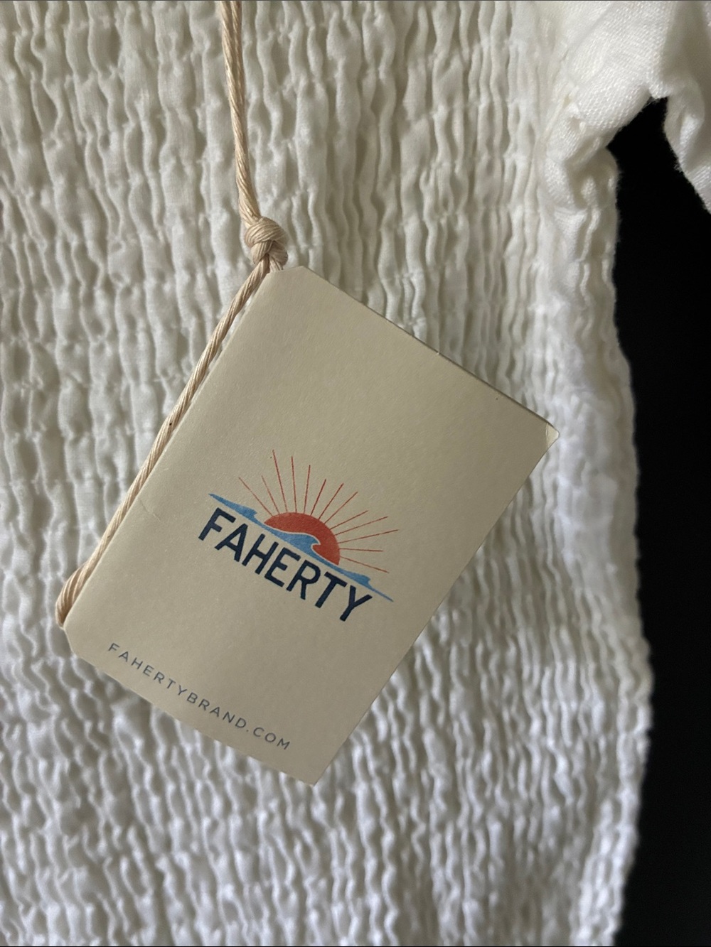 Faherty White Smocked linenPuff Sleeve Blouse - Picture 3 of 6